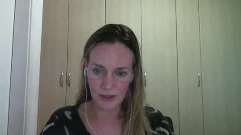 Anny online show from 27, 2, 2025