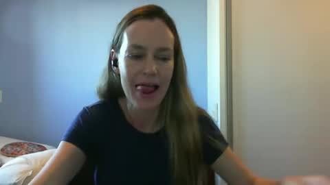 Anny online show from 6, 10, 2025