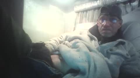 Snapshot of crazybuilder1 chatting on 30, 11, 2025 crazybuilder1 online show from 30, 11, 2025