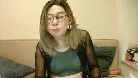 Kelly   online show from 19, 10, 2025