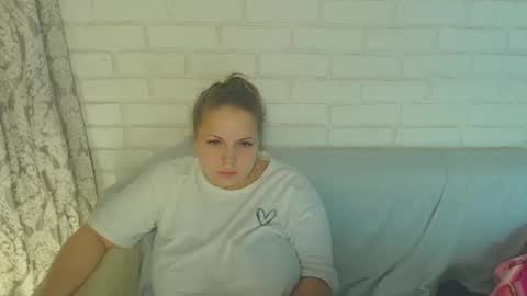 Crazyy Girl  online show from 7, 2, 2025