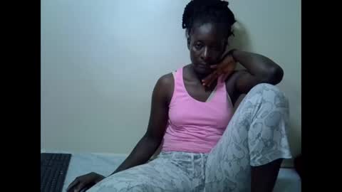 creamiepussyy online show from 23, 3, 2026