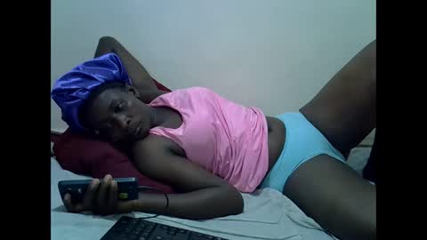 creamiepussyy online show from 28, 3, 2026