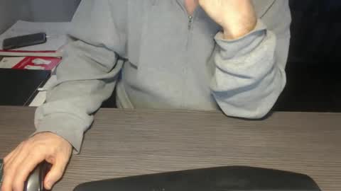 Creamormilk online show from 23, 11, 2025