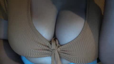 CreamyCocoBabe online show from 10, 1, 2025