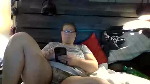 Snapshot of creamymadona chatting on 5, 11, 2025 Heather online show from 5, 11, 2025