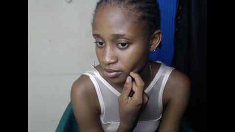 creamyxmuffin online show from 27, 2, 2025