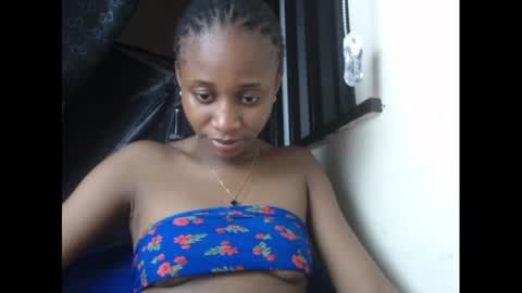 creamyxmuffin online show from 5, 3, 2025