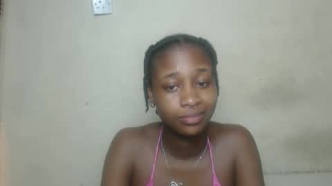 creamyxmuffin online show from 28, 9, 2025