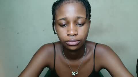 creamyxmuffin online show from 29, 9, 2025