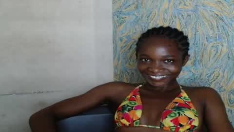 Snapshot of creamyxsugar chatting on 28, 9, 2025 creamyxsugar online show from 28, 9, 2025