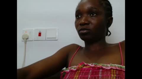 Snapshot of creamyxsugar chatting on 3, 10, 2025 creamyxsugar online show from 3, 10, 2025