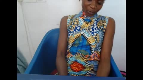 Snapshot of creamyxsugar chatting on 15, 10, 2025 creamyxsugar online show from 15, 10, 2025