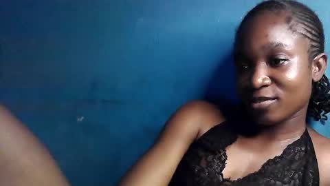 Snapshot of creamyxsugar chatting on 23, 10, 2025 creamyxsugar online show from 23, 10, 2025