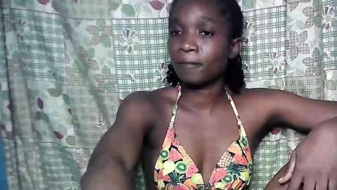 Snapshot of creamyxsugar chatting on 8, 11, 2025 creamyxsugar online show from 8, 11, 2025