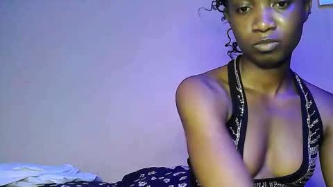 Snapshot of creamyxsugar chatting on 3, 12, 2025 creamyxsugar online show from 3, 12, 2025