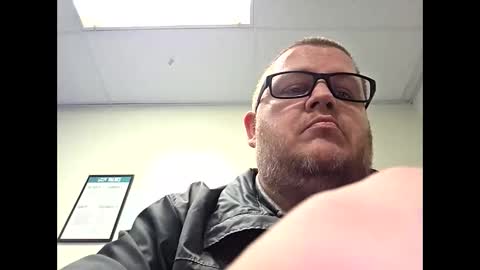 Snapshot of creeeping_death chatting on 25, 2, 2026 The hopeless romantic online show from 25, 2, 2026