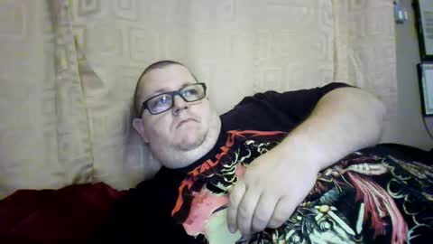 Snapshot of creeeping_death chatting on 2, 3, 2026 The hopeless romantic online show from 2, 3, 2026