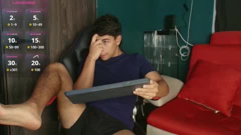 Snapshot of crh58_ chatting on 4, 11, 2025 crh58_ online show from 4, 11, 2025