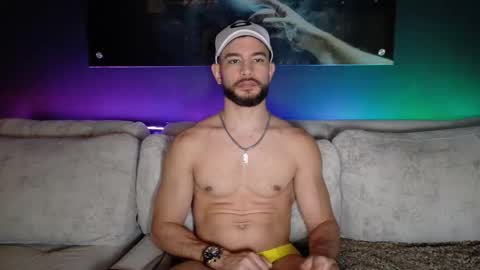 Snapshot of crhistian1_ chatting on 5, 3, 2026 CRHISTIAN online show from 5, 3, 2026