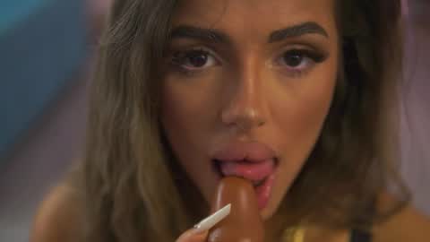 Crissy online show from 3, 4, 2026