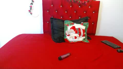 cristal541658 online show from 4, 12, 2025