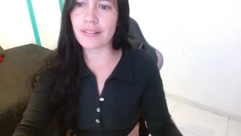 cristal541658 online show from 2, 2, 2026