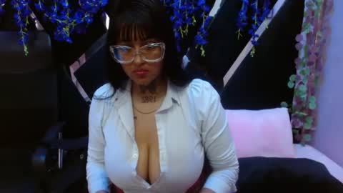 Snapshot of cristal_bobs chatting on 19, 9, 2025 Cristal online show from 19, 9, 2025
