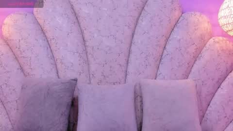 Cristal online show from 2, 2, 2025