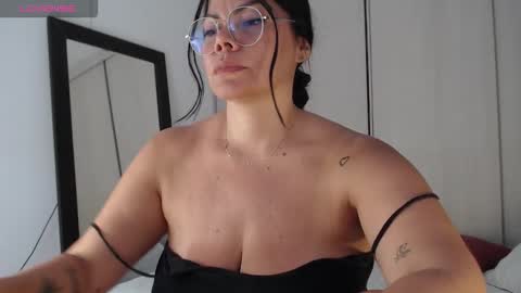 Cristal  online show from 17, 9, 2025