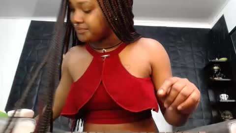 Snapshot of cristal_smith06 chatting on 14, 11, 2025 Hanna online show from 14, 11, 2025