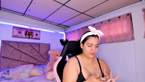 Snapshot of cristal_smith20 chatting on 15, 3, 2026 cristal_smith20 online show from 15, 3, 2026