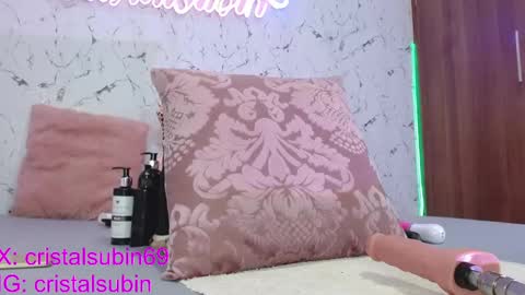 STEFANYIG cristalsubin online show from 11, 1, 2025