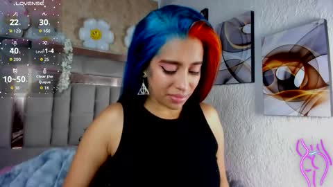 Snapshot of cristall_ravven chatting on 26, 11, 2025 online show from 26, 11, 2025