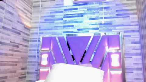 cristin  online show from 15, 11, 2025