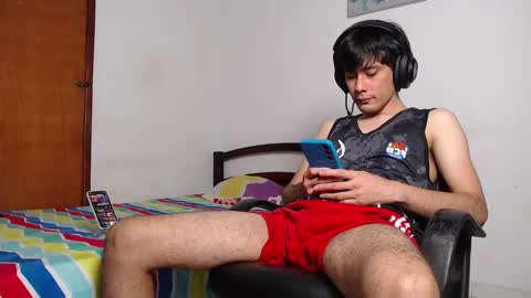 Snapshot of cristian_ortiz_1 chatting on 18, 12, 2024 Cristian online show from 18, 12, 2024