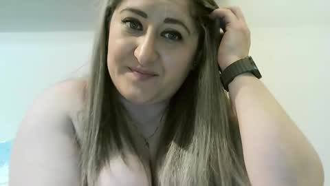 cristina20021991 online show from 10, 3, 2025