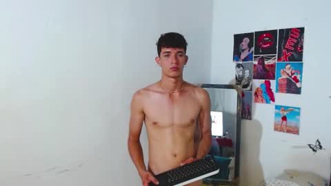 Snapshot of cristofer_hot98 chatting on 3, 3, 2025 Cristofer online show from 3, 3, 2025