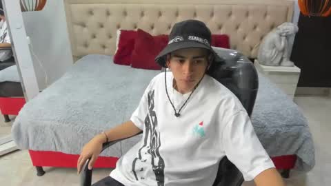 Snapshot of cristoferr_1 chatting on 15, 3, 2026 CRISTOFER online show from 15, 3, 2026