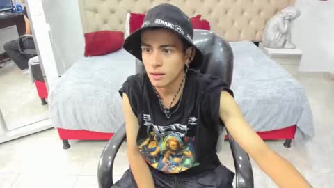 Snapshot of cristoferr_1 chatting on 19, 3, 2026 CRISTOFER online show from 19, 3, 2026