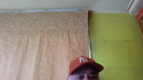 Snapshot of crmperez chatting on 5, 1, 2026 crmperez online show from 5, 1, 2026