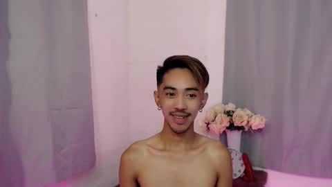 Snapshot of crocodale chatting on 23, 9, 2025 crocodale online show from 23, 9, 2025