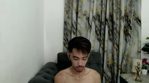 Snapshot of crocodale chatting on 24, 9, 2025 crocodale online show from 24, 9, 2025