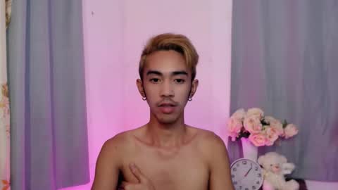 Snapshot of crocodale chatting on 2, 11, 2025 crocodale online show from 2, 11, 2025