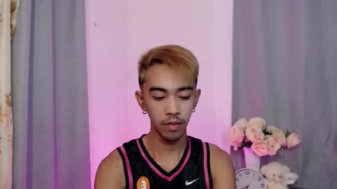 Snapshot of crocodale chatting on 3, 11, 2025 crocodale online show from 3, 11, 2025