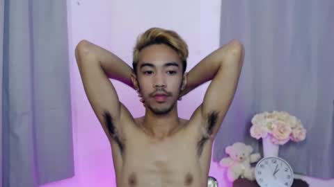 Snapshot of crocodale chatting on 18, 11, 2025 crocodale online show from 18, 11, 2025