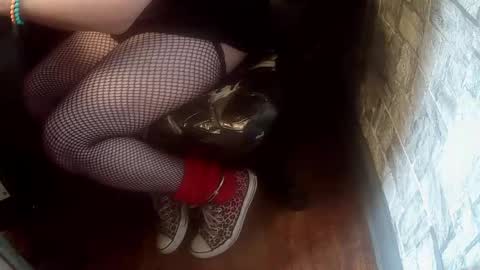 crossdresser krystal online show from 1, 12, 2025