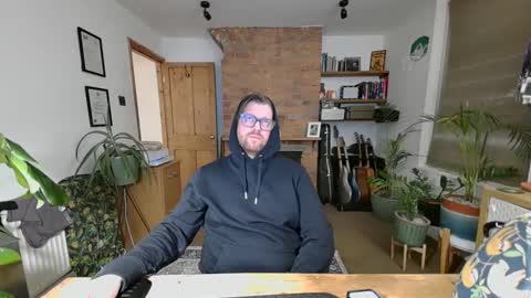 crouchendtiger online show from 5, 3, 2026