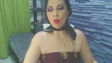Snapshot of cruela_deviil chatting on 3, 12, 2024 cruela_deviil online show from 3, 12, 2024