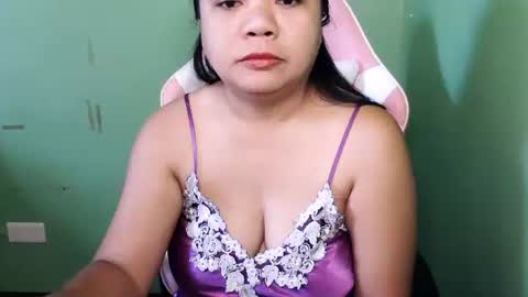 Snapshot of crystal_april chatting on 13, 10, 2025 Crys online show from 13, 10, 2025